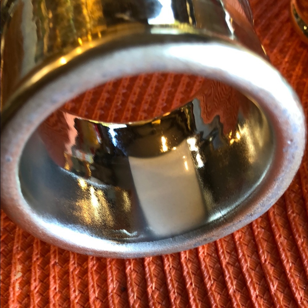 Chic Gold Napkin Rings - Picture 2 of 4